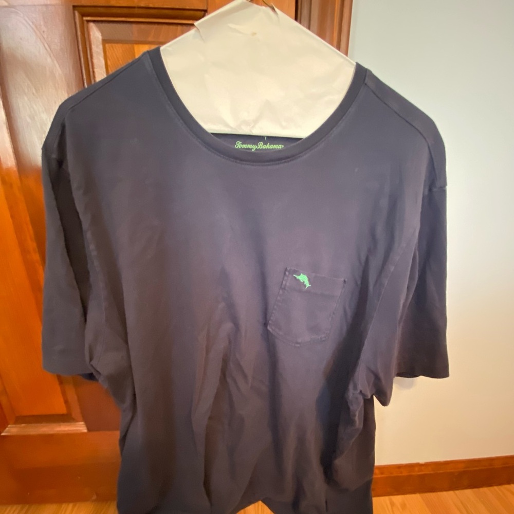 Tommy Bahama Mens tshirt size Xxl